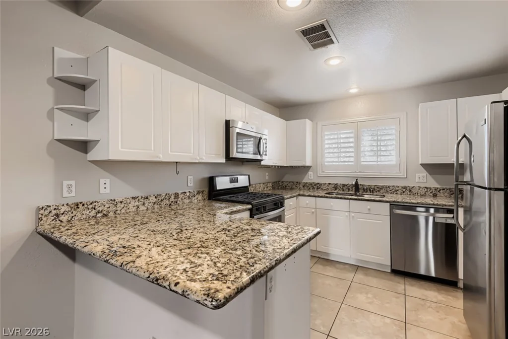 401 Pine Haven, Las Vegas, NV 89144