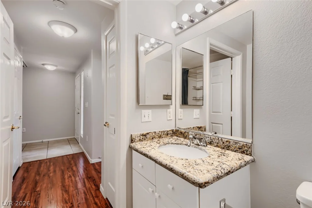 401 Pine Haven, Las Vegas, NV 89144
