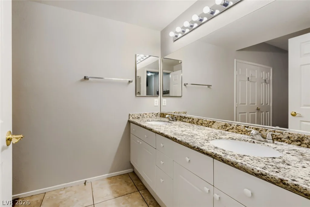 401 Pine Haven, Las Vegas, NV 89144