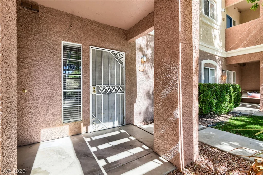 401 Pine Haven, Las Vegas, NV 89144