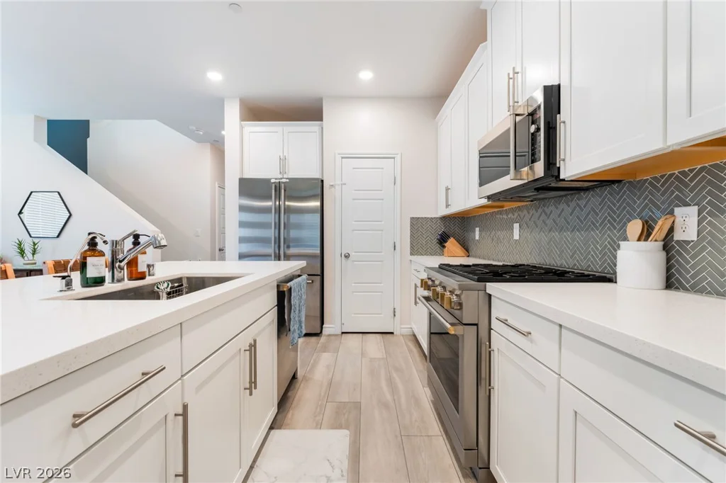 600 Carriage Hill, Las Vegas, NV 89138