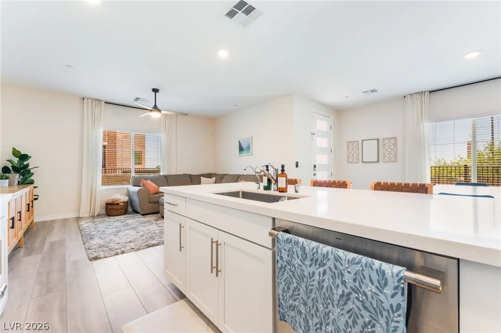 600 Carriage Hill, Las Vegas, NV 89138