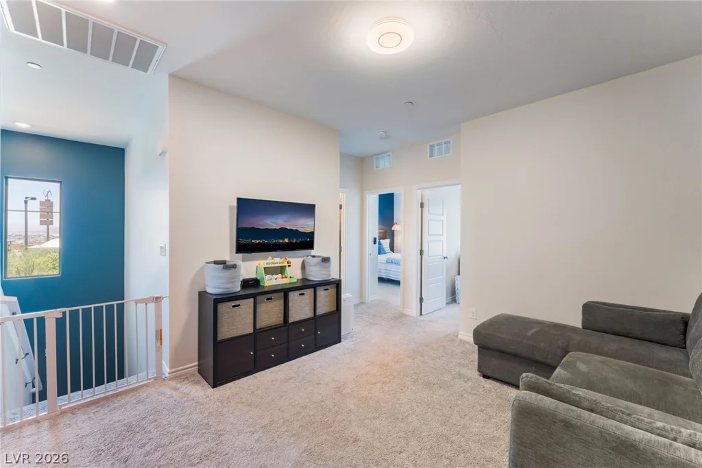 600 Carriage Hill, Las Vegas, NV 89138
