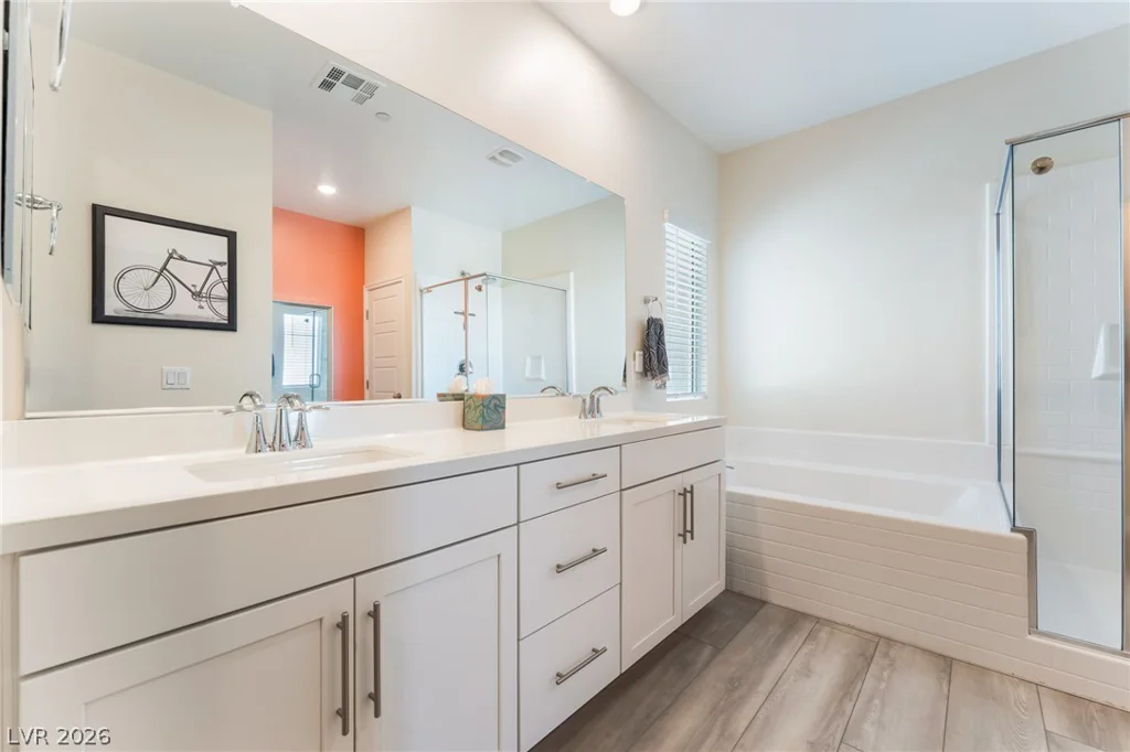 600 Carriage Hill, Las Vegas, NV 89138