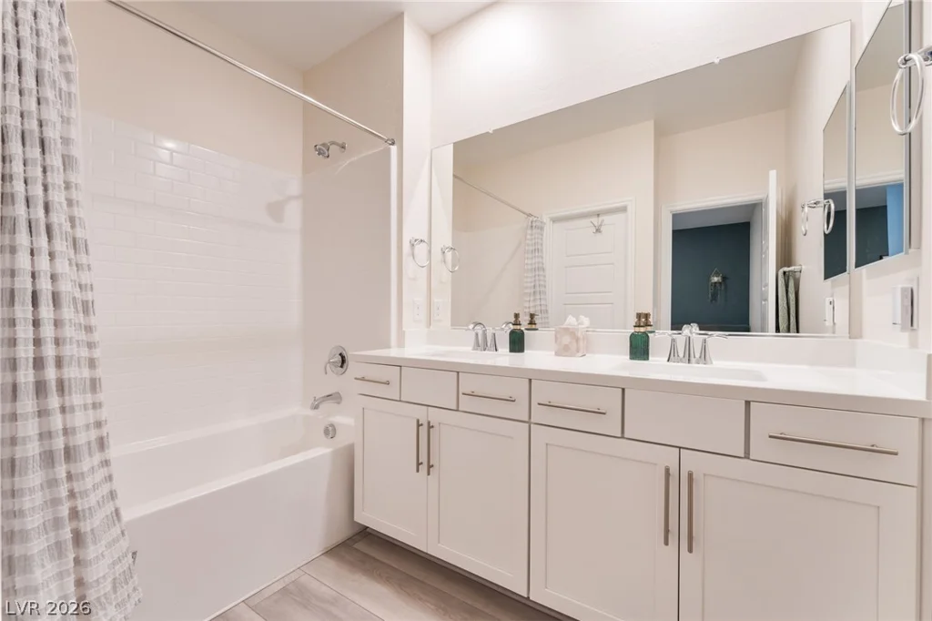 600 Carriage Hill, Las Vegas, NV 89138