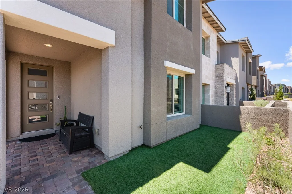 600 Carriage Hill, Las Vegas, NV 89138