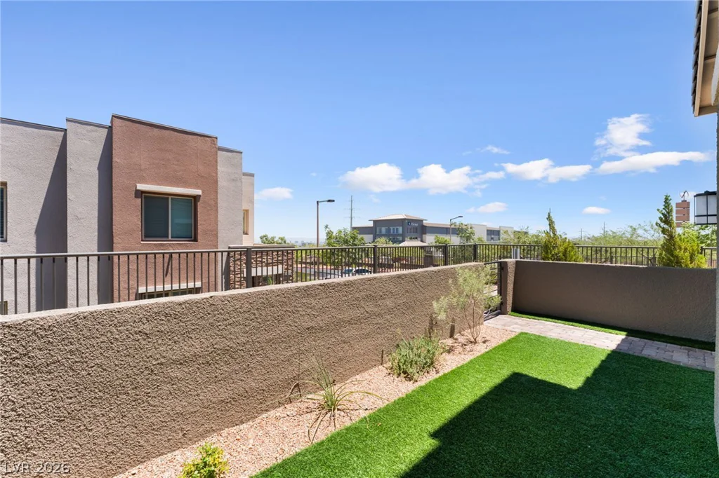 600 Carriage Hill, Las Vegas, NV 89138
