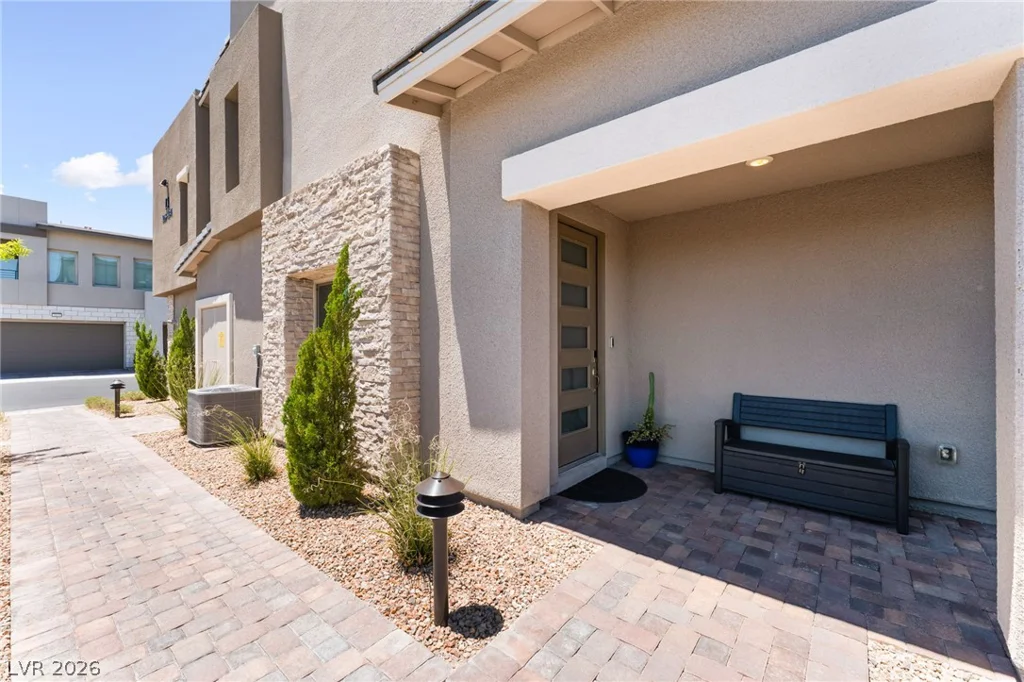 600 Carriage Hill, Las Vegas, NV 89138