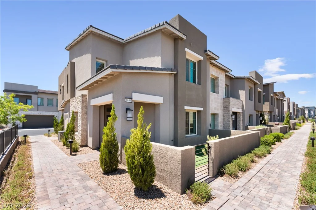 600 Carriage Hill, Las Vegas, NV 89138