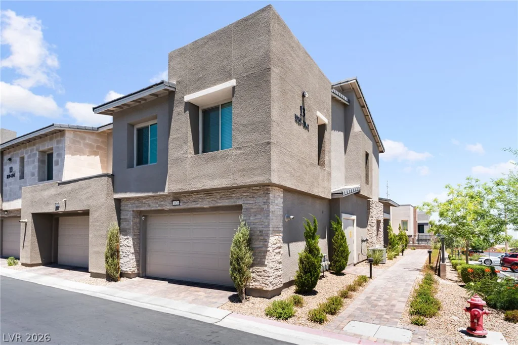 600 Carriage Hill, Las Vegas, NV 89138