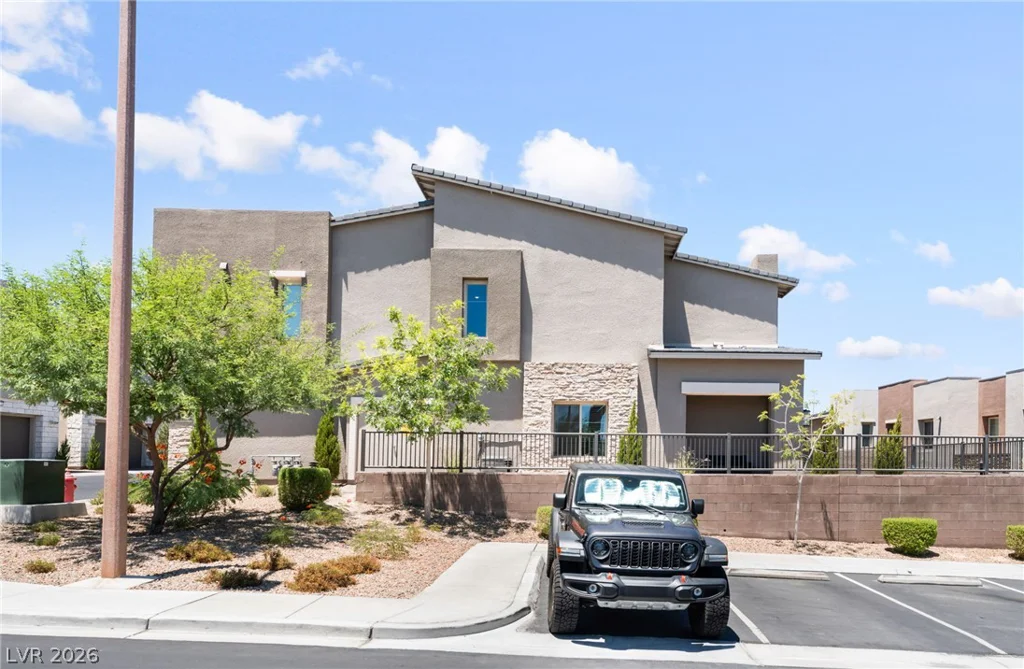 600 Carriage Hill, Las Vegas, NV 89138