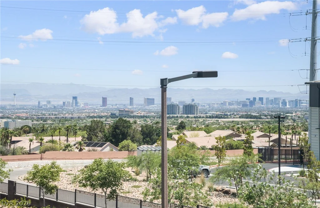 600 Carriage Hill, Las Vegas, NV 89138