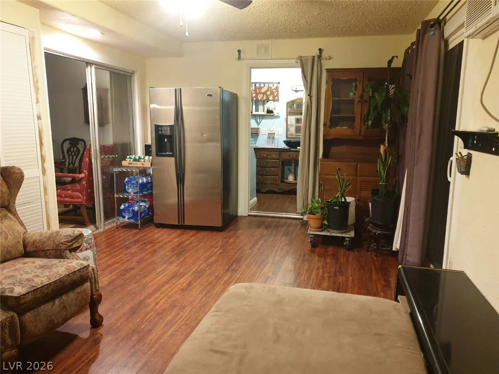 3905 La Pasada, Las Vegas, NV 89102