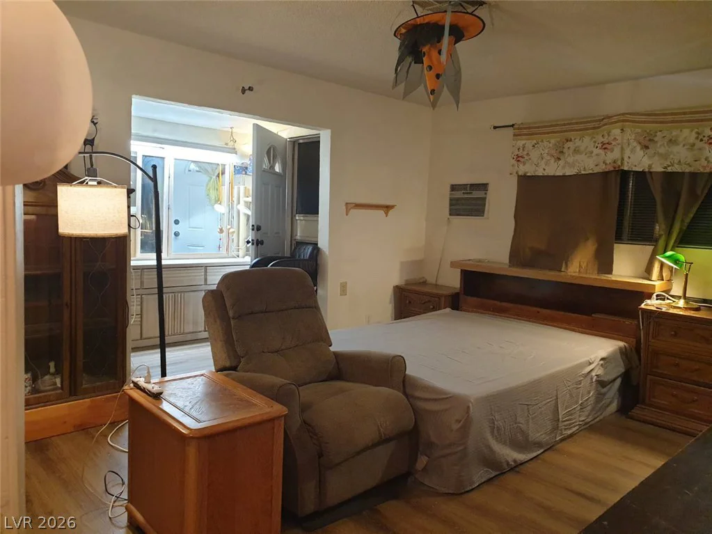 3905 La Pasada, Las Vegas, NV 89102