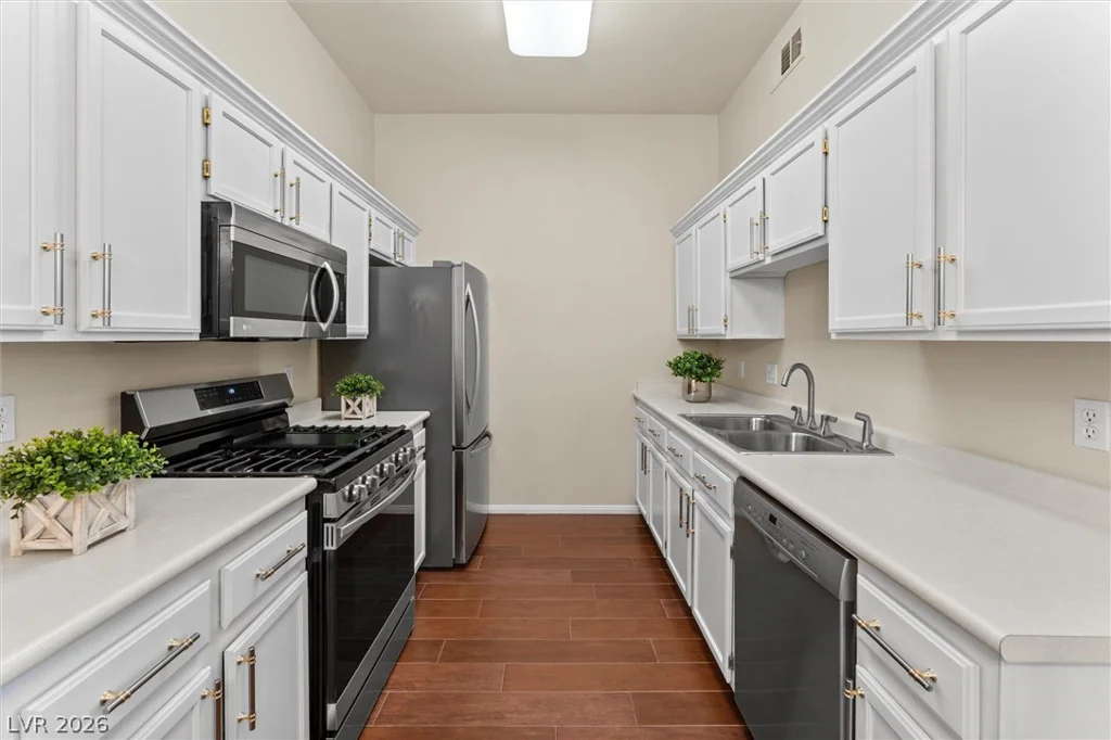 700 Carnegie, Henderson, NV 89052