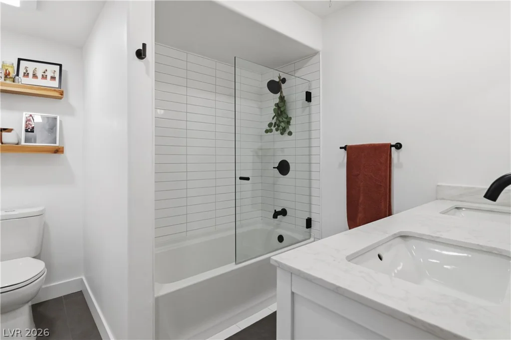 7950 Flamingo, Las Vegas, NV 89147