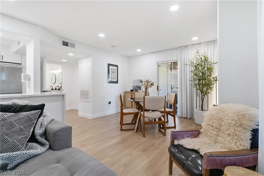 7950 Flamingo, Las Vegas, NV 89147