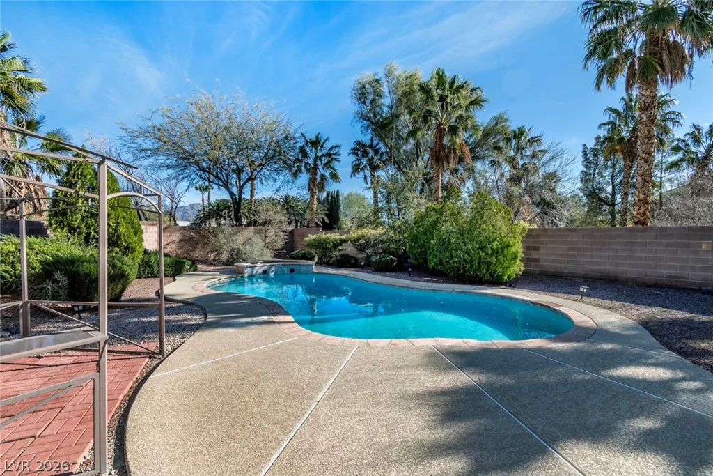 7140 Sudley, Las Vegas, NV 89131