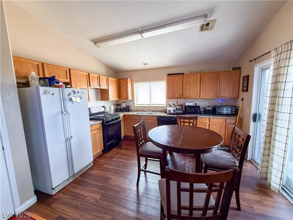 5324 Creeping Ivy, North Las Vegas, NV 89031