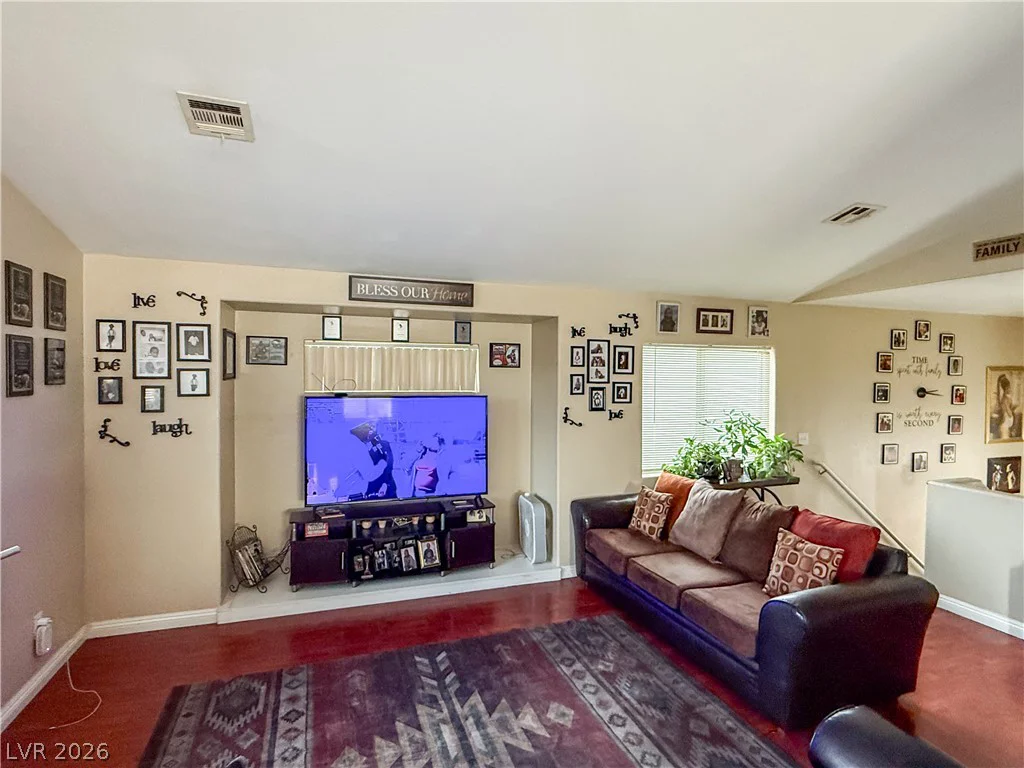 5324 Creeping Ivy, North Las Vegas, NV 89031