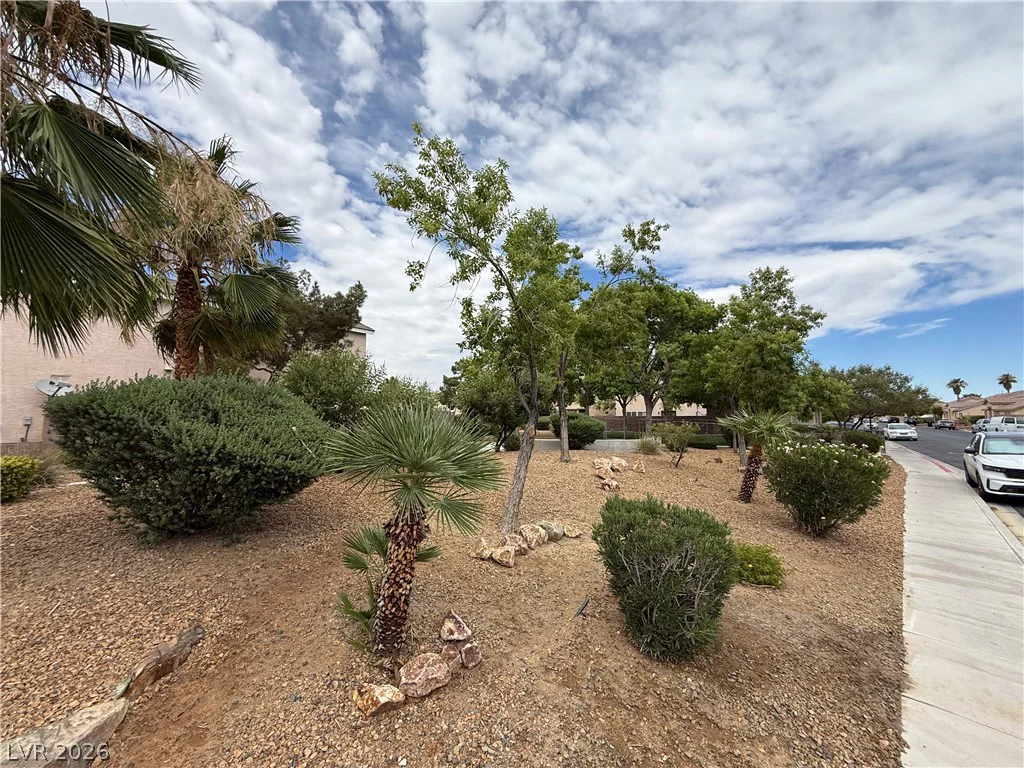 5324 Creeping Ivy, North Las Vegas, NV 89031