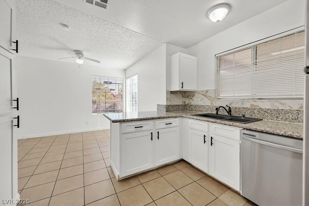 2200 Fort Apache, Las Vegas, NV 89117