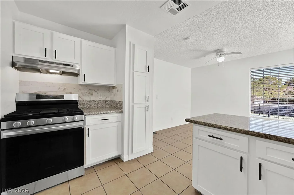 2200 Fort Apache, Las Vegas, NV 89117
