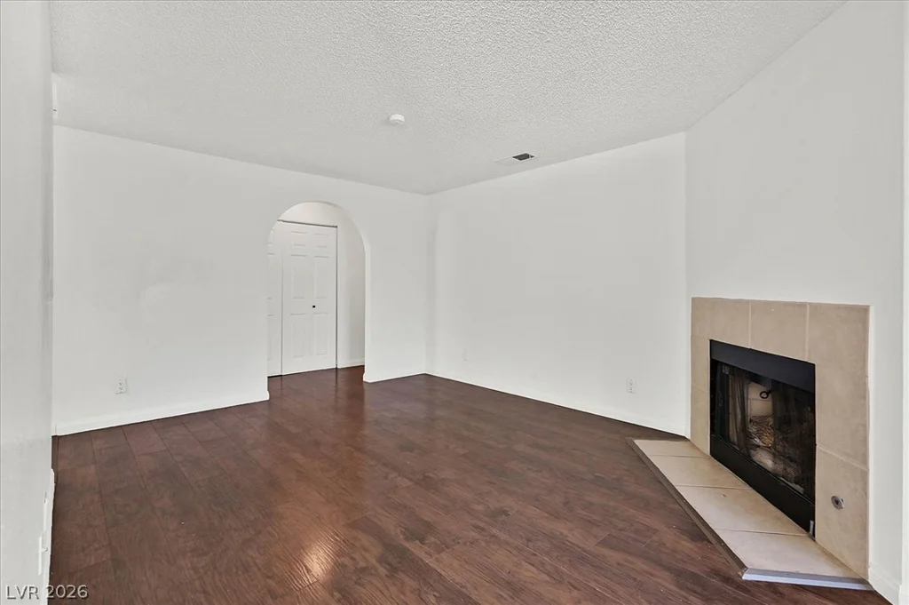 2200 Fort Apache, Las Vegas, NV 89117