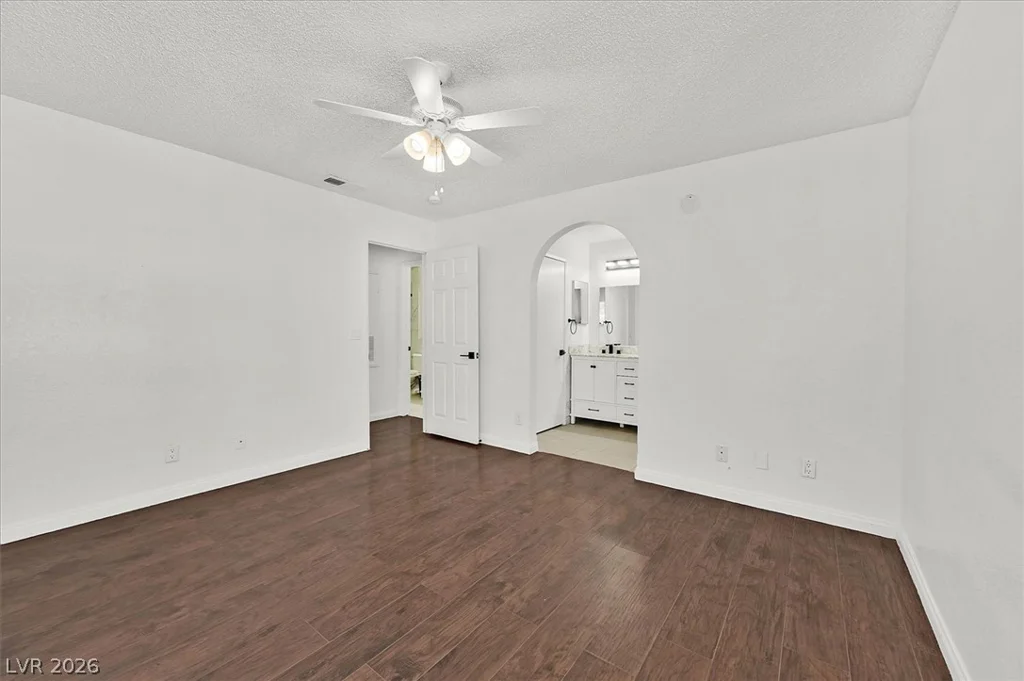 2200 Fort Apache, Las Vegas, NV 89117