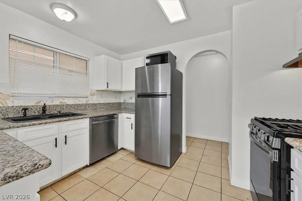 2200 Fort Apache, Las Vegas, NV 89117