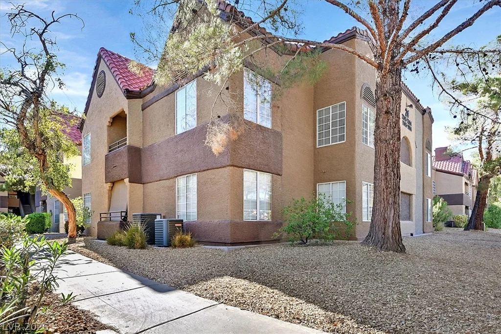 2200 Fort Apache, Las Vegas, NV 89117