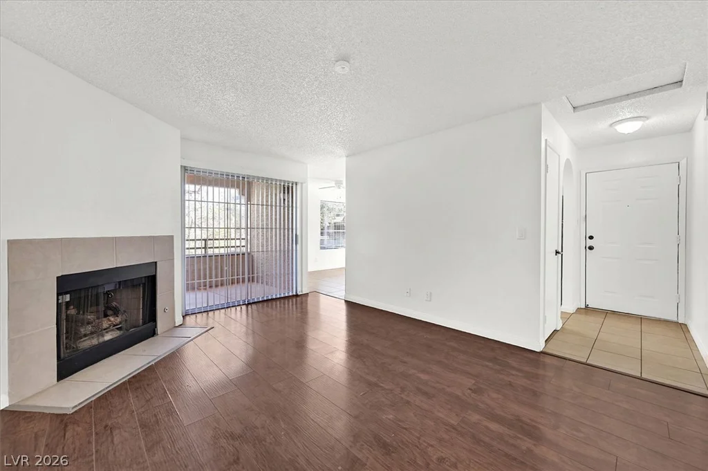 2200 Fort Apache, Las Vegas, NV 89117