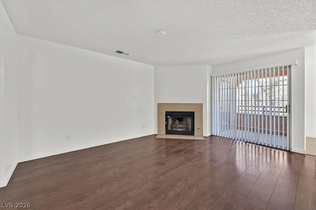 2200 Fort Apache, Las Vegas, NV 89117