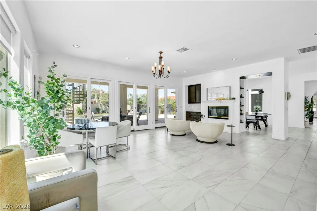 2313 Cedardale, Las Vegas, NV 89134