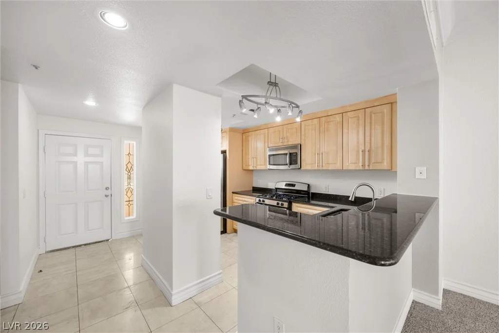 230 Flamingo, Las Vegas, NV 89169