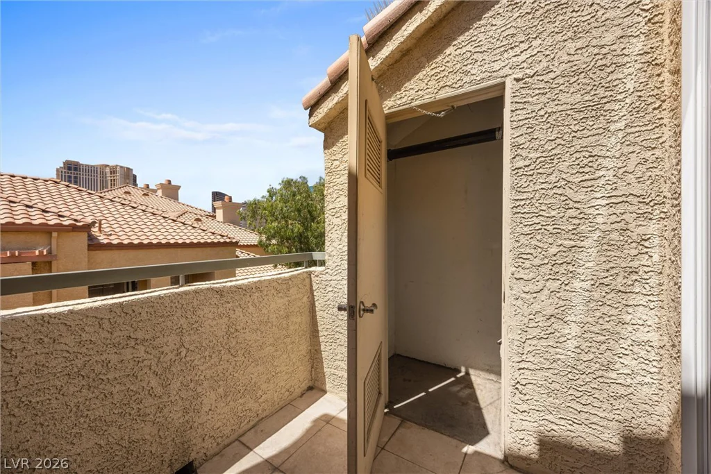 230 Flamingo, Las Vegas, NV 89169