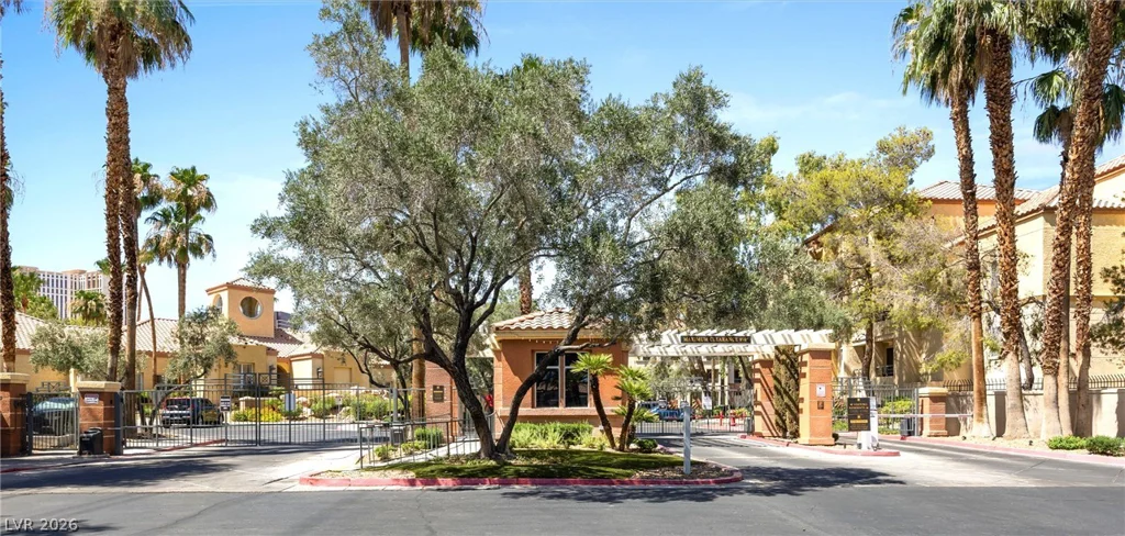 230 Flamingo, Las Vegas, NV 89169
