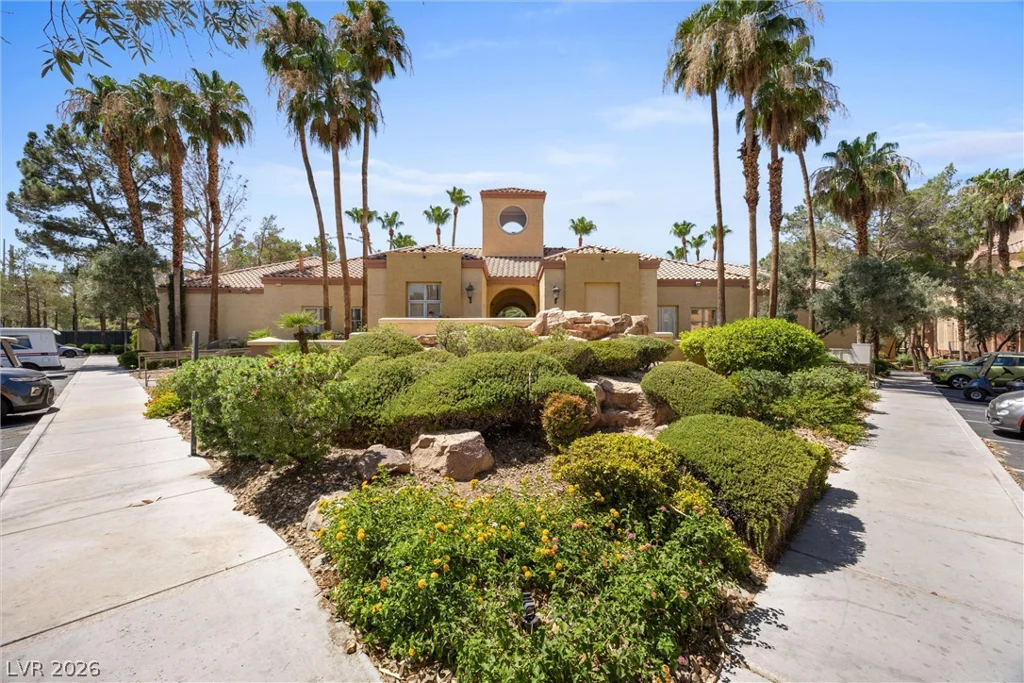 230 Flamingo, Las Vegas, NV 89169