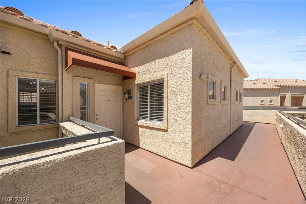 230 Flamingo, Las Vegas, NV 89169