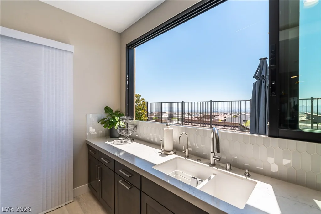 446 Highview Ridge, Las Vegas, NV 89138