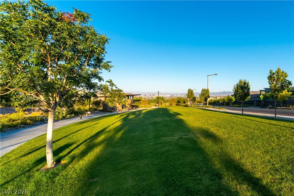 446 Highview Ridge, Las Vegas, NV 89138