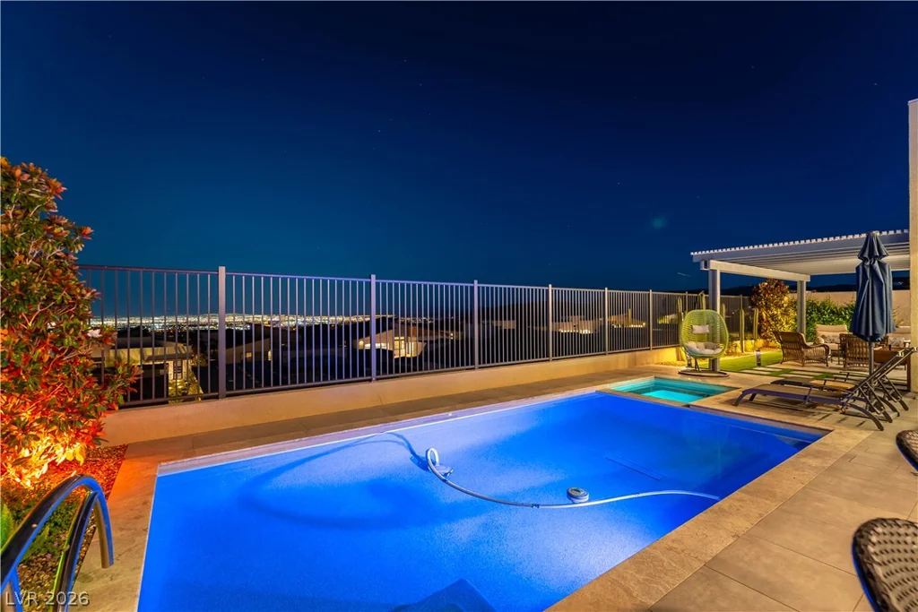 446 Highview Ridge, Las Vegas, NV 89138