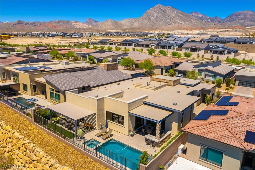446 Highview Ridge, Las Vegas, NV 89138