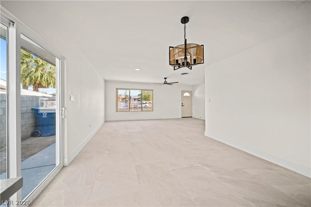 4378 Swandale, Las Vegas, NV 89121