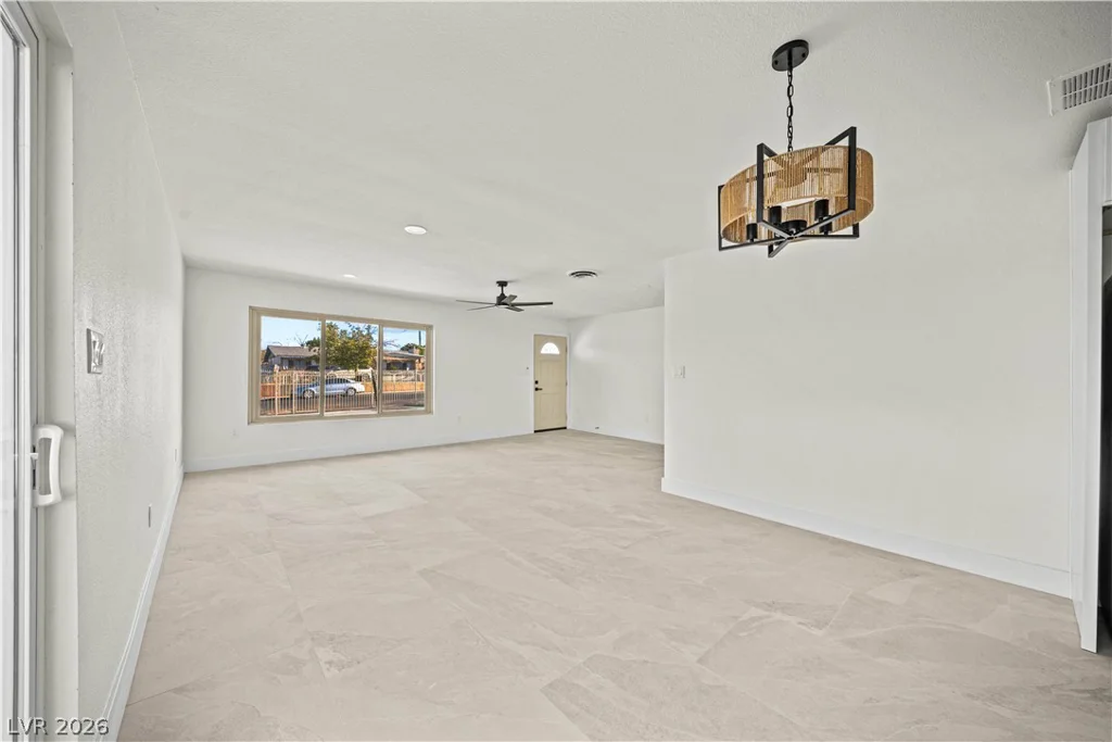4378 Swandale, Las Vegas, NV 89121