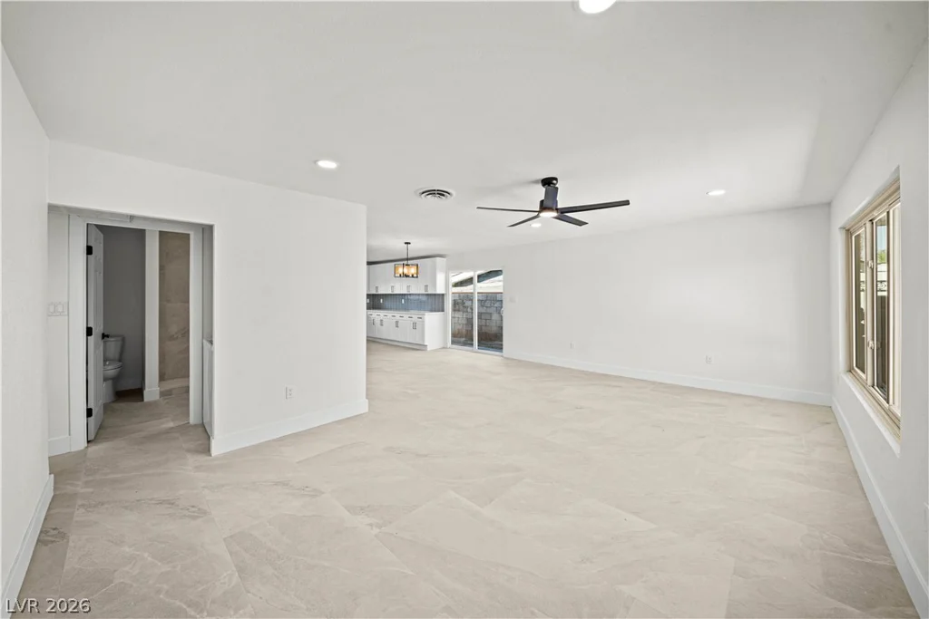 4378 Swandale, Las Vegas, NV 89121