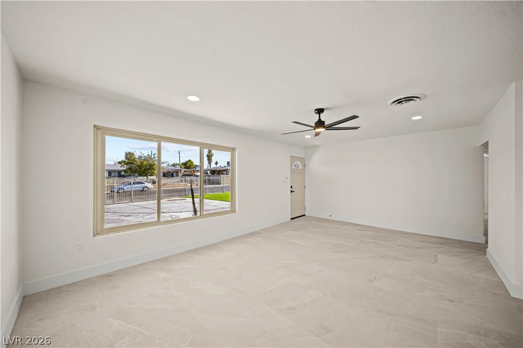 4378 Swandale, Las Vegas, NV 89121