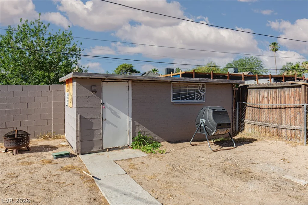 1016 Sweeney, Las Vegas, NV 89104
