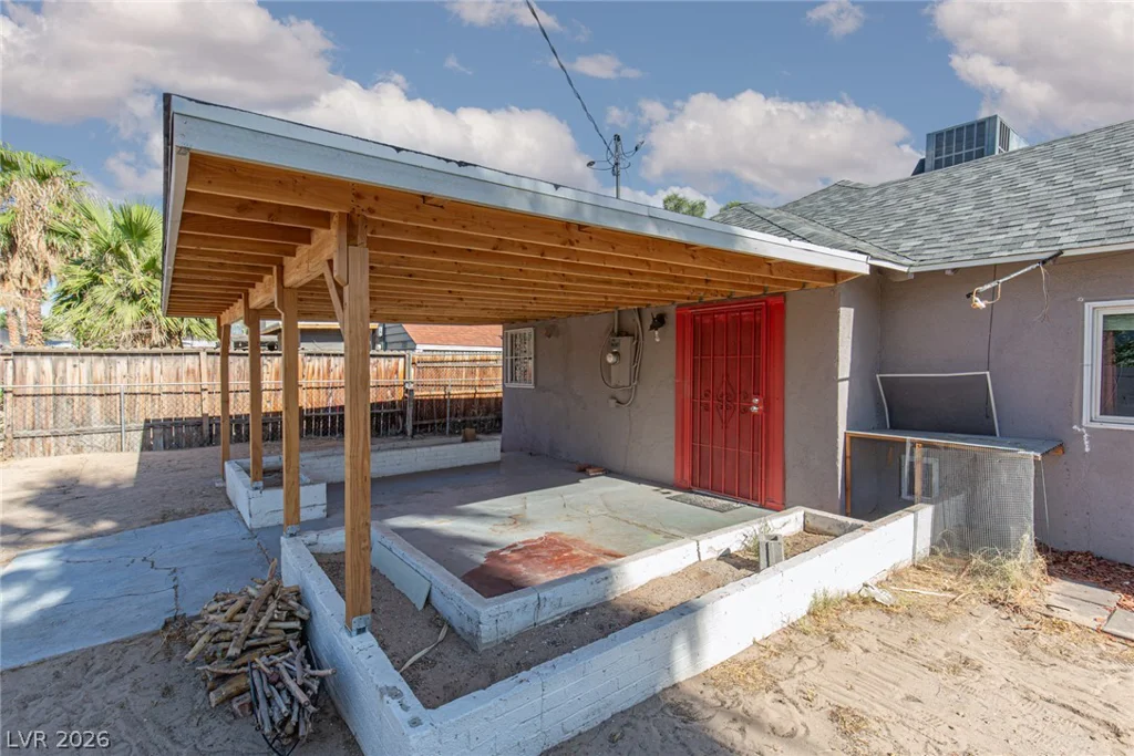 1016 Sweeney, Las Vegas, NV 89104