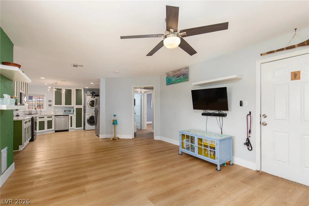 1016 Sweeney, Las Vegas, NV 89104